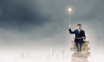 河南省鹤壁山城区到山东日照坐 小轿车有多少公里-