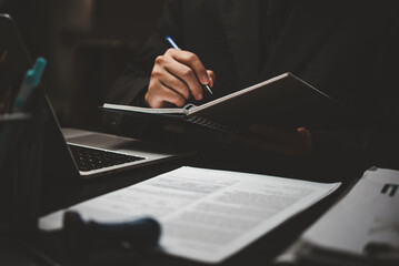 河南省鹤壁山城区到山东日照坐 小轿车有多少公里-